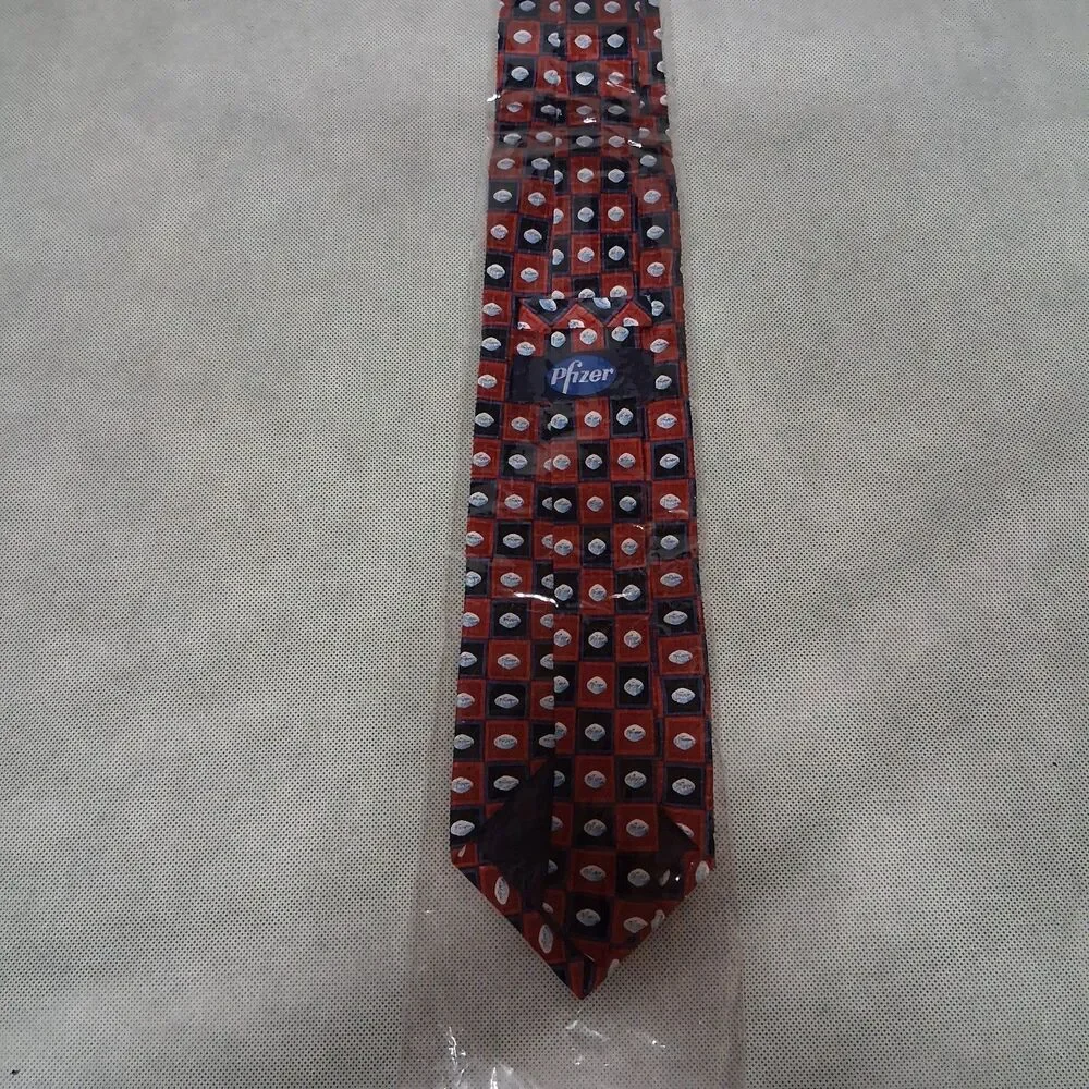 Silk Necktie Red Blue Geometric New in Pkg 56